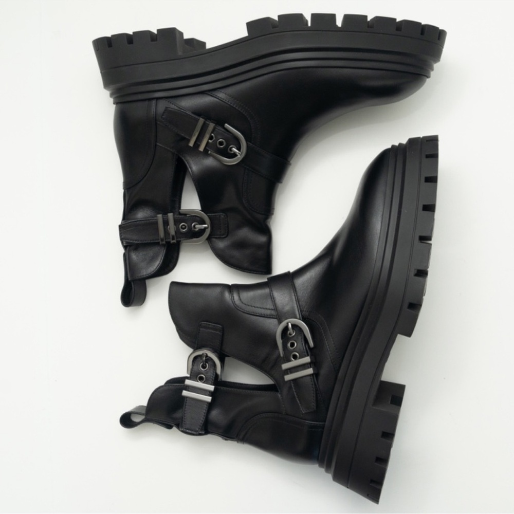 Stuart Weitzman Maverick Bedford Moto Bootie New 7.5